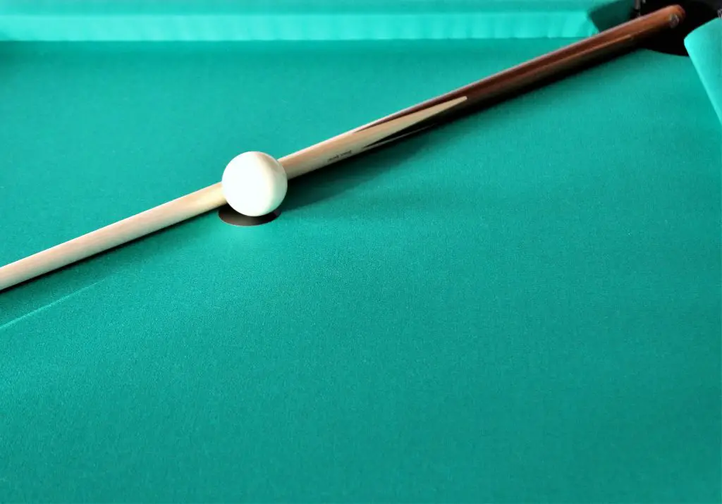 how to choose a pool cue